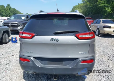 2015 Jeep Cherokee Latitude z USA, uszkodzony, nr VIN 1C4PJMCS6FW583227